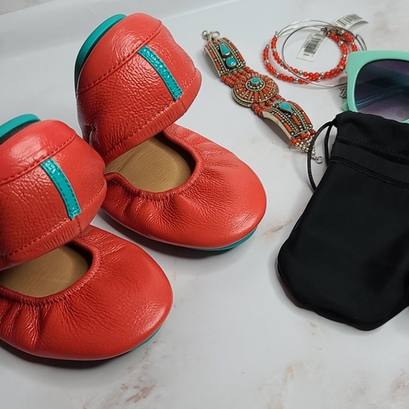 Sold Tieks limited edition poppy coral red - Picture 9 of 13